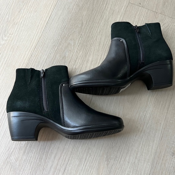 Clarks Emily lowboot 7 Elegant Black Ankle Boots - Picture 4 of 6